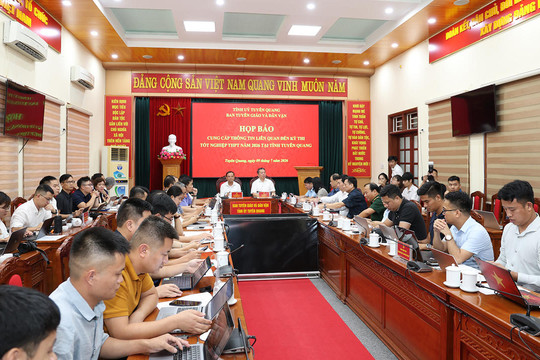 Khởi tố một Phó hiệu trưởng vụ điểm thi cao bất thường ở Tuyên Quang