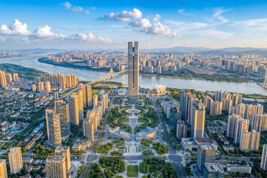 Phát huy vai trò người cao tuổi trong thực hiện dự án Trục đại lộ cảnh quan sông Hồng