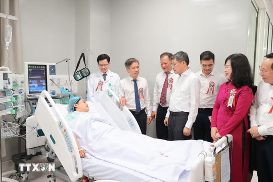 Thủ tướng Lê Minh Hưng: Cơ cấu lại mạng lưới khám, chữa bệnh theo hướng hiện đại