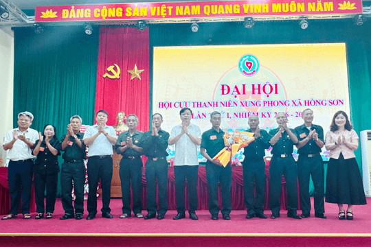 Ông Nguyễn Văn Năm làm Chủ tịch Hội Cựu Thanh niên xung phong xã Hồng Sơn