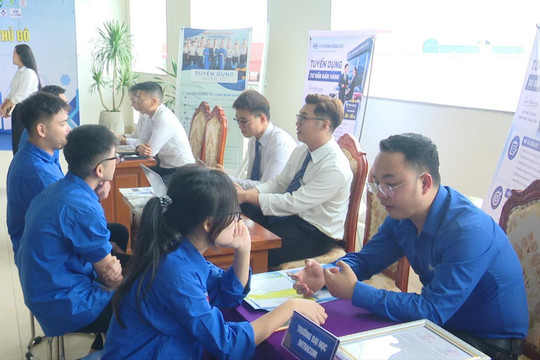 Kết nối việc làm, hướng nghiệp cho thanh niên Đông Anh