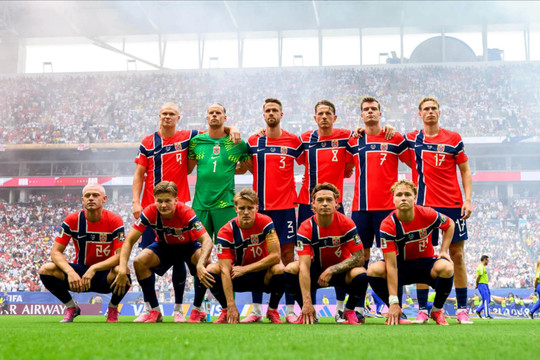 HLV Solbakken: Na Uy rời World Cup trong nước mắt và niềm tự hào