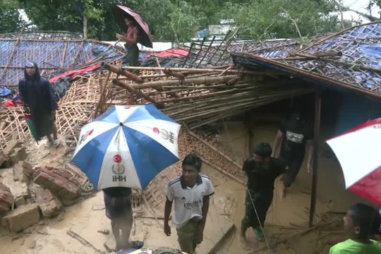 Bangladesh: Lũ lụt, sạt lở đất khiến ít nhất 44 người thiệt mạng, hơn một triệu người mắc kẹt