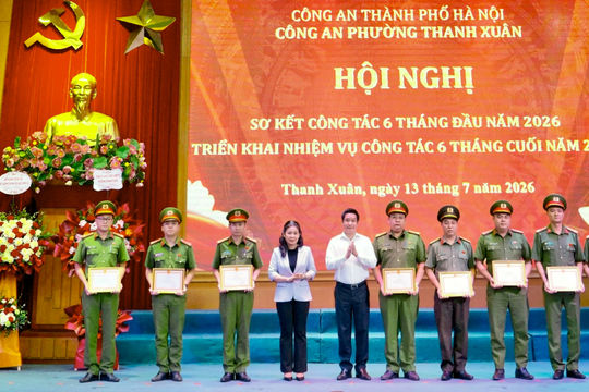 Công an phường Thanh Xuân sơ kết công tác 6 tháng đầu năm 2026