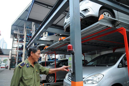 Giao thông tĩnh: Gỡ nút thắt từ khâu thực thi
