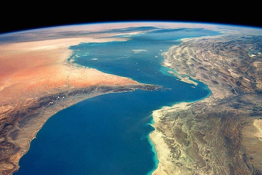 Hormuz buộc thế giới viết lại bản đồ an ninh năng lượng