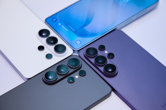 Samsung lấy lại ngôi đầu thị trường điện thoại thông minh toàn cầu