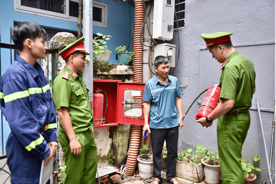 Chủ động “hóa giải” nguy cơ hỏa hoạn từ cơ sở