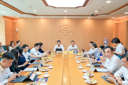Tháo gỡ các điểm nghẽn về giải ngân đầu tư công, môi trường để tạo động lực tăng trưởng