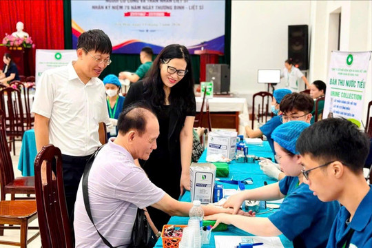 Phường Yên Hòa khám sức khỏe, tri ân 320 người có công và thân nhân liệt sĩ