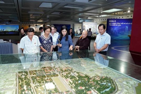 Trải nghiệm triển lãm quy hoạch Thủ đô, phát huy trí tuệ đội ngũ tư vấn