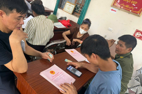 Xã Ứng Hòa đồng loạt xuống thôn làm sạch dữ liệu đất đai