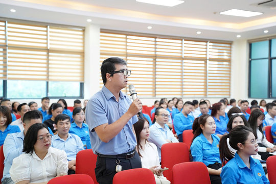 Công đoàn phường Ba Đình đối thoại với đoàn viên, người lao động