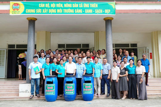 Ứng Thiên ra mắt Tổ hội trồng lúa chất lượng cao và mô hình “Cánh đồng sạch"