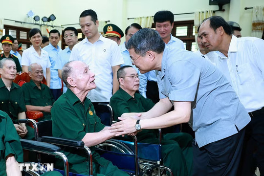 Thủ tướng Lê Minh Hưng: Tiếp nối truyền thống "uống nước nhớ nguồn", chăm lo tốt hơn cho người có công