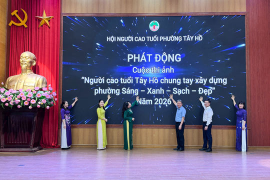 Người cao tuổi Tây Hồ phát huy vai trò nòng cốt trong xây dựng đô thị văn minh