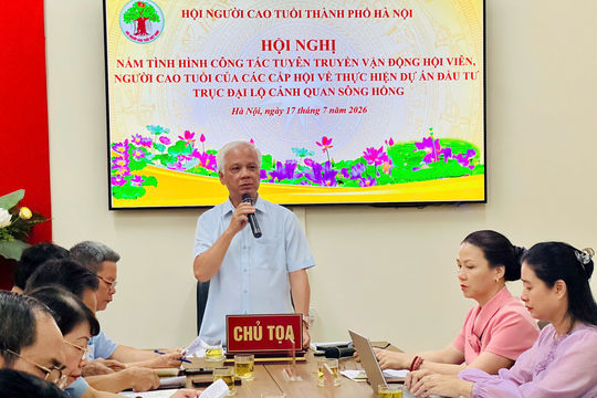 Người cao tuổi đồng hành thực hiện Dự án Trục Đại lộ cảnh quan sông Hồng