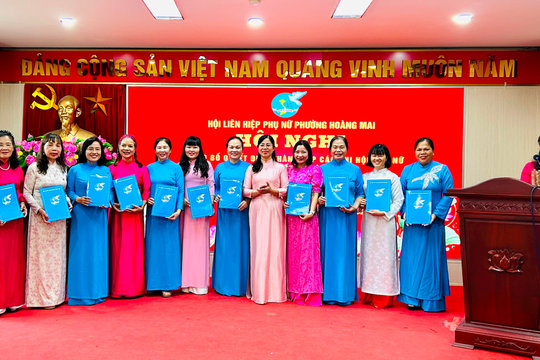 Phụ nữ Hoàng Mai tích cực tham gia tháo gỡ các điểm nghẽn của thành phố