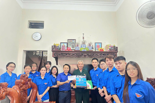 Tuổi trẻ phường Hoàng Liệt tổ chức “Bữa cơm tri ân” ấm áp nghĩa tình