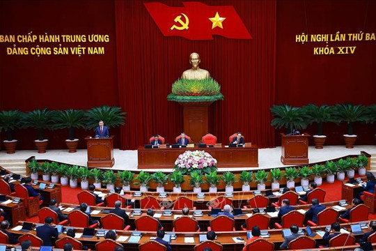 Bốn bước chuyển chiến lược trong phát triển đất nước