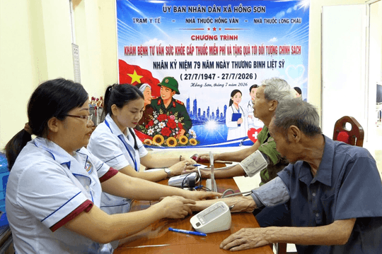 Xã Hồng Sơn chăm lo sức khỏe người có công và đối tượng chính sách