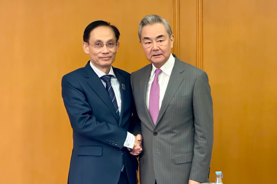 Việt Nam và Trung Quốc cùng đóng góp tích cực vào hòa bình, ổn định, hợp tác, phát triển ở khu vực và trên thế giới
