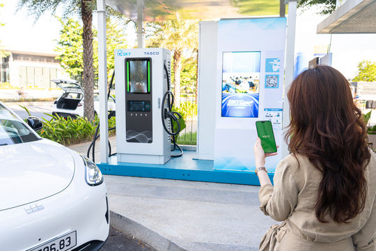 Hạ tầng sạc xe điện "mở" tại Việt Nam ngày càng phủ rộng