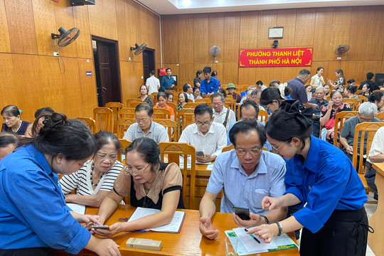 Tập huấn kỹ năng chuyển đổi số cho người cao tuổi 3 phường