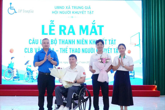 Xã Trung Giã mở lớp đào tạo năng lực kinh doanh số cho người khuyết tật