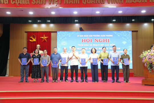 Phường Xuân Phương triển khai cao điểm 100 ngày thúc đẩy chuyển đổi số