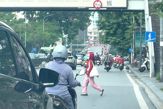Để cầu vượt bộ hành vận hành đúng công năng