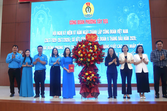 Công đoàn phường Tây Tựu nâng cao chất lượng chăm lo người lao động