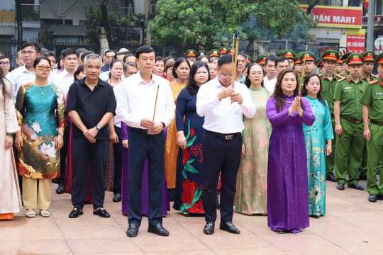 Phường Tương Mai dâng hương tưởng niệm các Anh hùng liệt sĩ