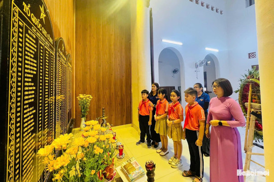 Phường Phú Thượng: Lan tỏa truyền thống "Uống nước nhớ nguồn" từ nhà trường