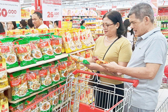 Khuyến mại kích cầu tiêu dùng, tạo động lực cho thị trường bán lẻ