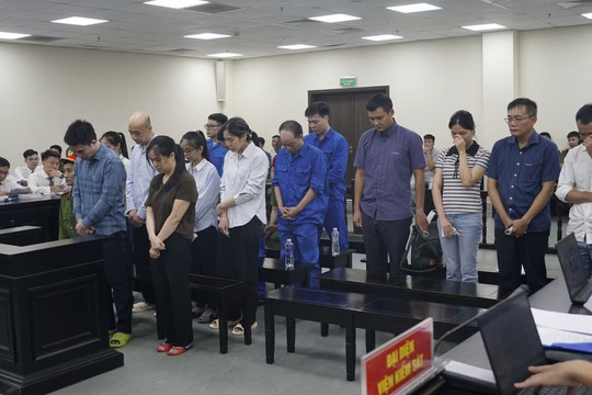 Xét xử đường dây sản xuất, tiêu thụ thực phẩm chức năng giả