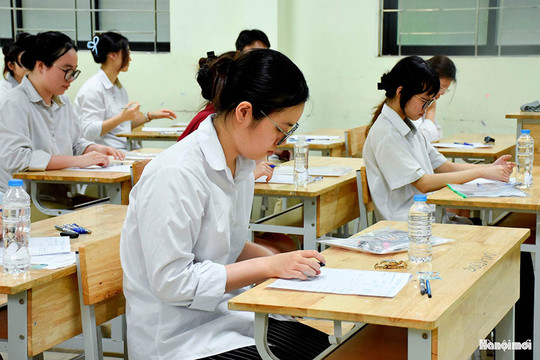 Duy trì kỳ thi tốt nghiệp trung học phổ thông: Áp dụng công nghệ để hạn chế tiêu cực