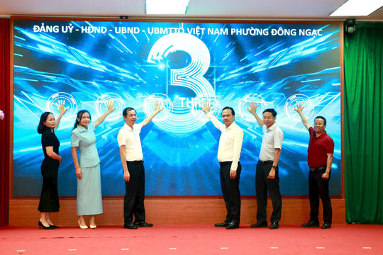 Phường Đông Ngạc phát động 100 ngày cao điểm chuyển đổi số