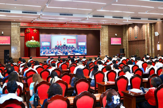 Đổi mới tư duy bảo vệ môi trường, chủ động thích ứng với biến đổi khí hậu