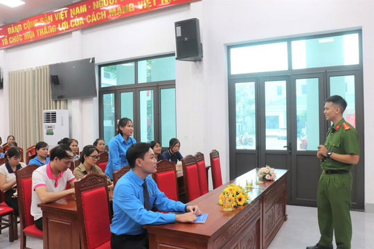 Công đoàn xã Bình Minh: Mỗi người dân cần được nâng cao kiến thức phòng, chống ma túy