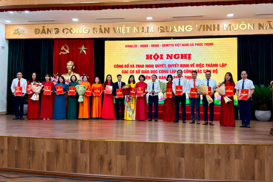 Xã Phúc Thịnh công bố quyết định thành lập 8 trường học công lập mới