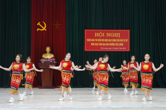Phường Phú Lương thí điểm mô hình thiết chế văn hóa cơ sở, ra mắt câu lạc bộ nghệ thuật truyền thống