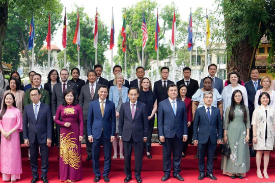 Lễ thượng cờ ASEAN năm 2026: ASEAN phát triển thành cộng đồng hòa bình, tiến bộ và thịnh vượng