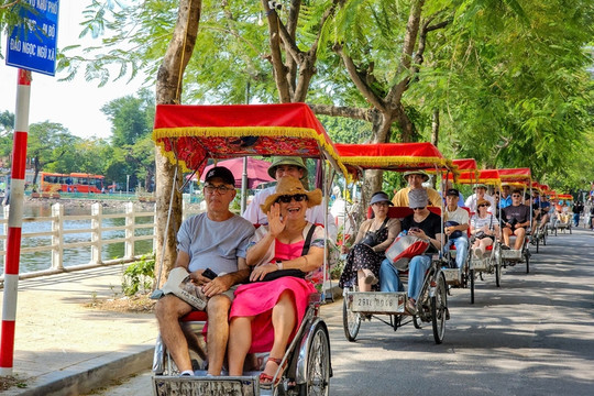 Hà Nội siết chặt quản lý hoạt động kinh doanh lữ hành