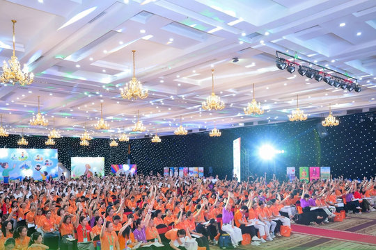 Gần 1.200 người tham dự chương trình “Kiến tạo cuộc đời mới - Đường về hạnh phúc” lần thứ 9