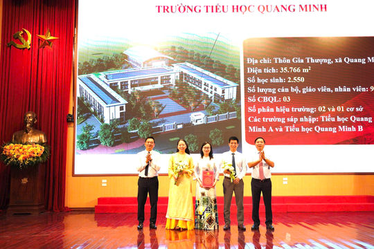 Xã Quang Minh công bố quyết định thành lập các cơ sở giáo dục công lập
