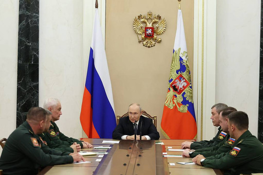 Tổng thống Vladimir Putin điều chỉnh chỉ huy quân đội tham gia chiến dịch quân sự đặc biệt