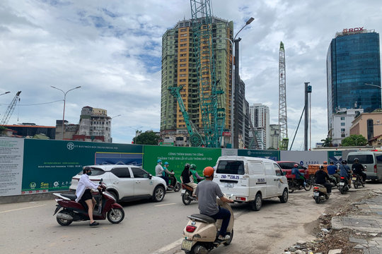 Giải quyết dứt điểm vướng mắc về mặt bằng, đẩy nhanh tiến độ cầu vượt Nguyễn Chí Thanh