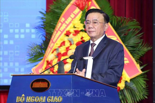 Hội nghị Ngoại giao lần thứ 33: Phiên họp toàn thể về đối ngoại Đảng và đối ngoại nhân dân