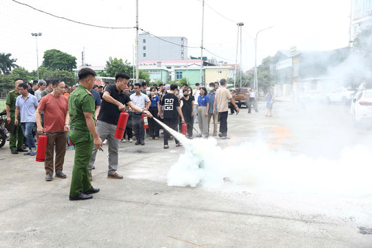 Sơn Đồng tập huấn kiến thức, kỹ năng phòng cháy, chữa cháy cho các cơ sở sản xuất, kinh doanh